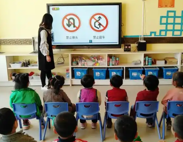 缩小区域城乡之间的差距让教育公平的阳光普照每一个角落